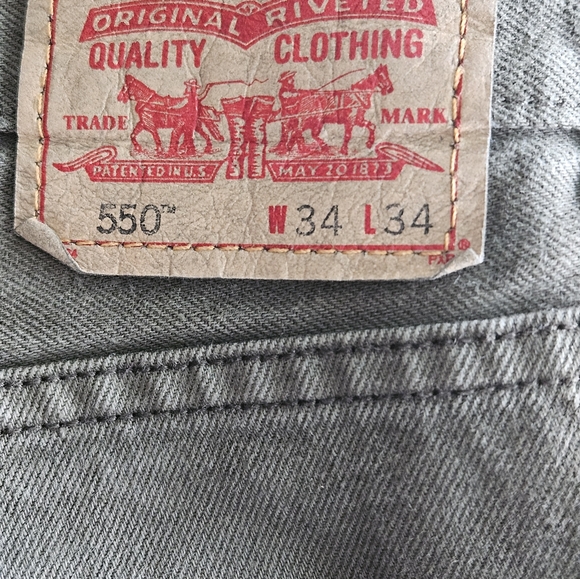 Levis Vintage 550 Jeans - Picture 5 of 6